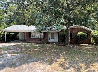 718 Dandridge Dr, Fayetteville, NC 28303