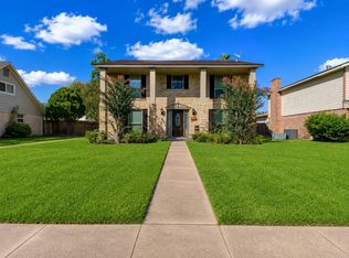 10819 Sagetrail Dr, Houston, TX 77089