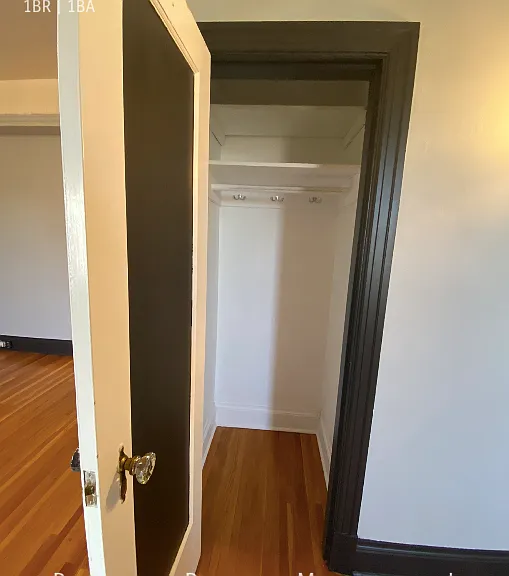2305 Victoria Ave — Photo 36