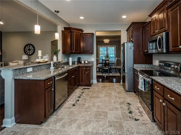 87 Brownstone Dr, Lumberton, NC 28360