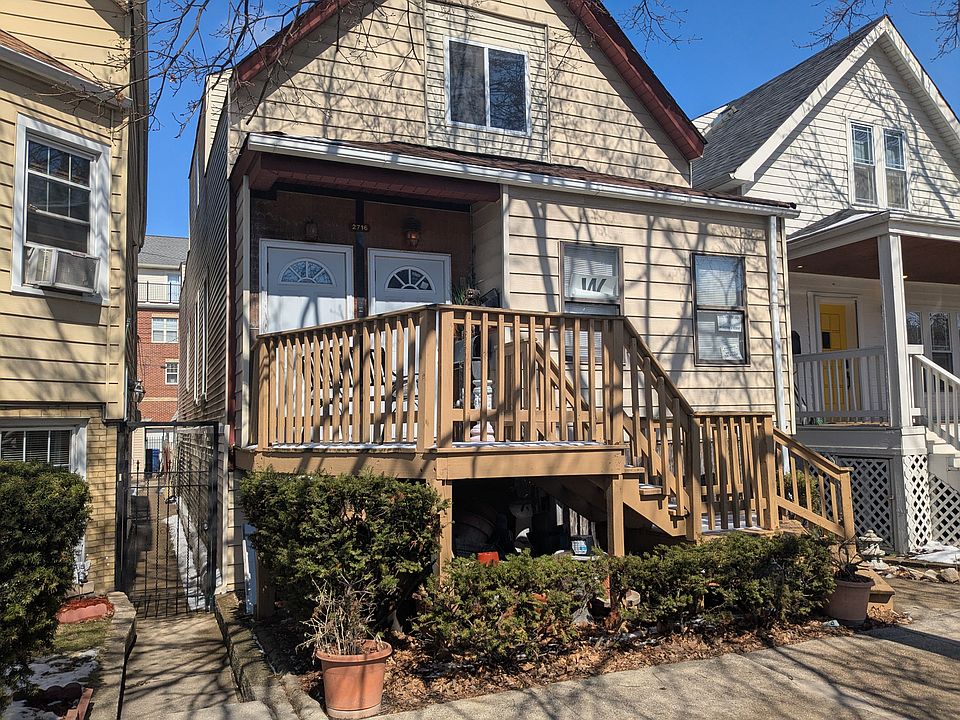 1st image of 2716 W Melrose St Unit 2