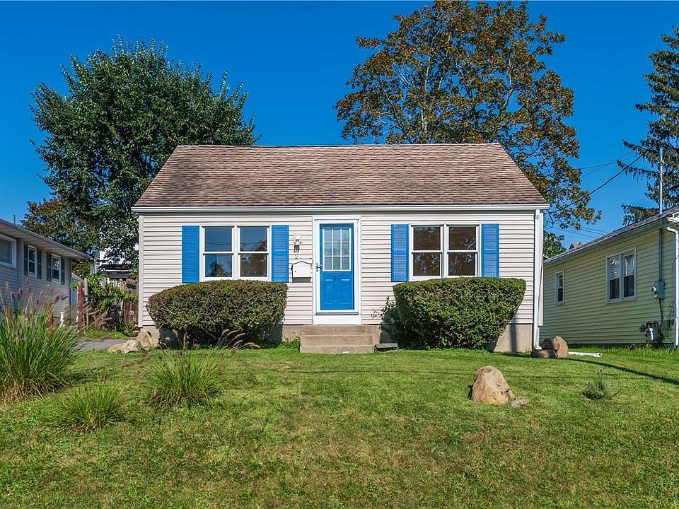 1st image of 27 Woods Place