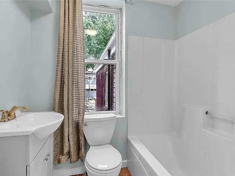 5132 Butler St #1 — Photo 4