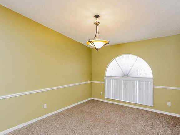 4th image of 1104 Belladonna Dr