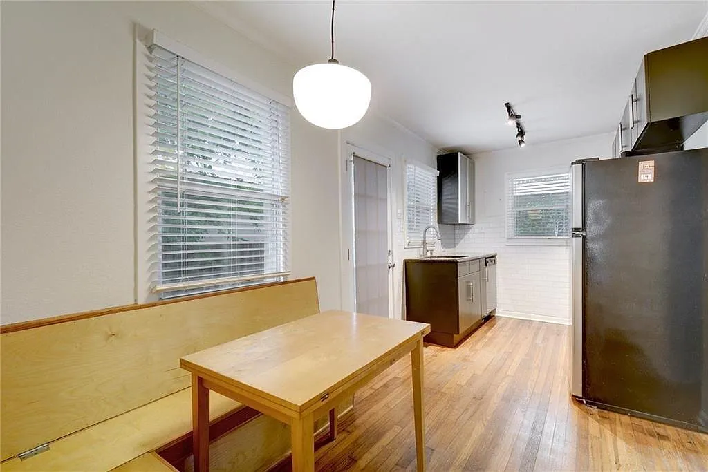 2 bed, 1.0 bath, 798 sqft, $1,600 — Photo 4