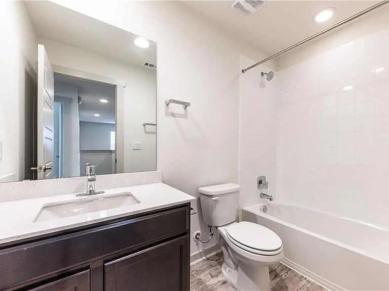 8304 Mimi Ln — Photo 17