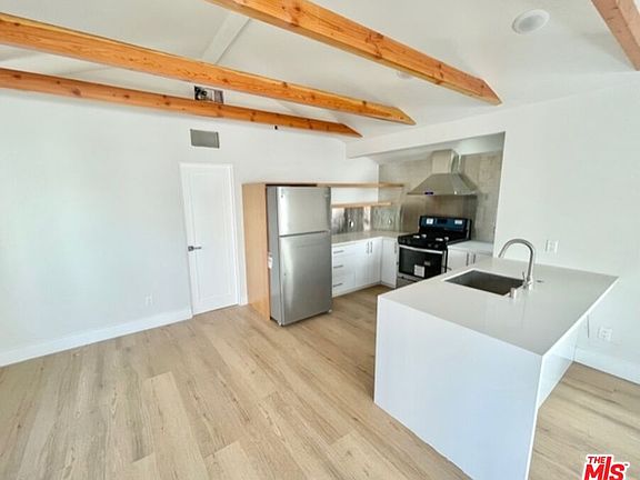 4th image of 3617 Helms Ave #C