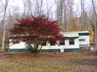 4 Bayshore Rd, Hadley, NY 12835