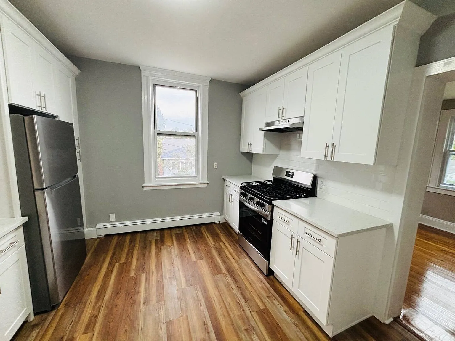 1 bed, 1.0 bath, $2,575 — Photo 2