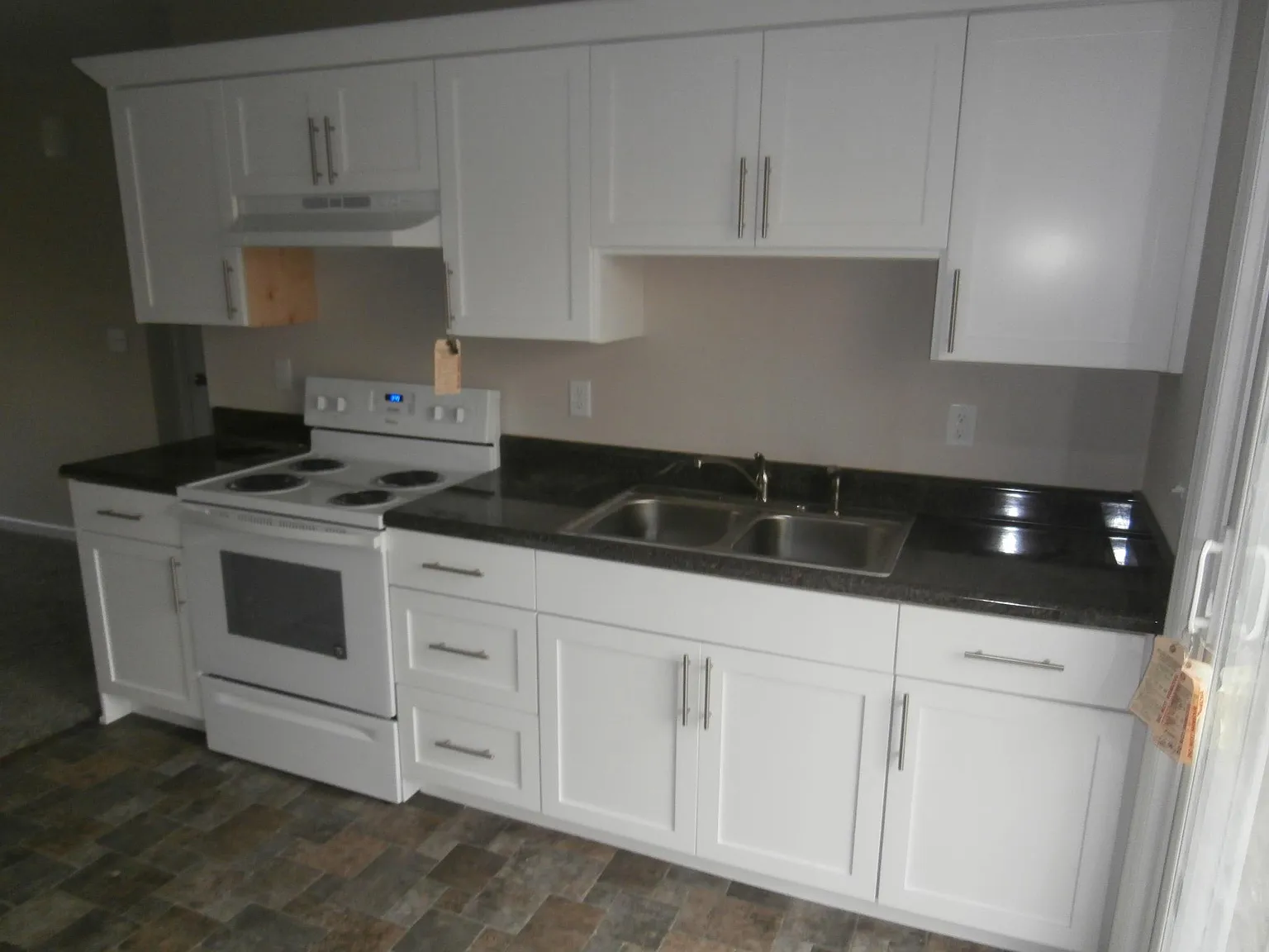 2 bed, 900 sqft, $1,150 — Photo 3
