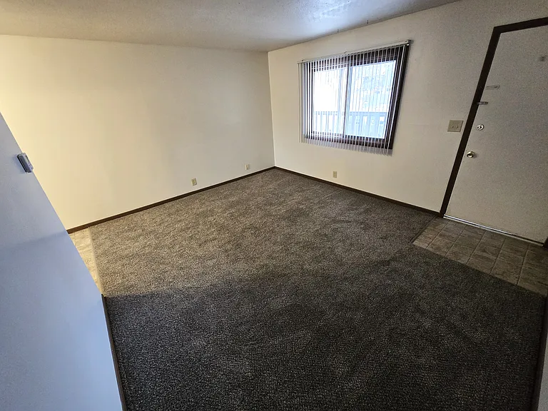 2108 N Cotner Blvd — Photo 13