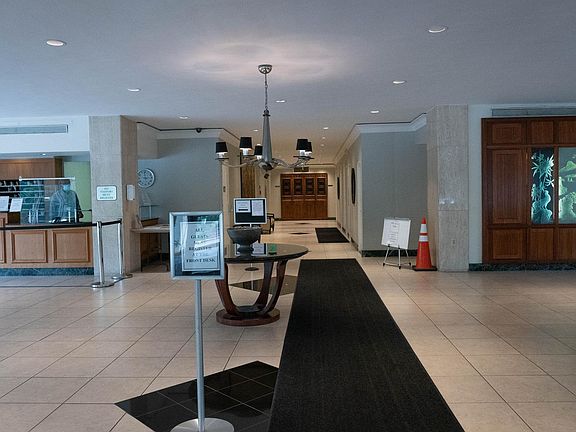 3rd image of 10401 Grosvenor Pl APT 1601