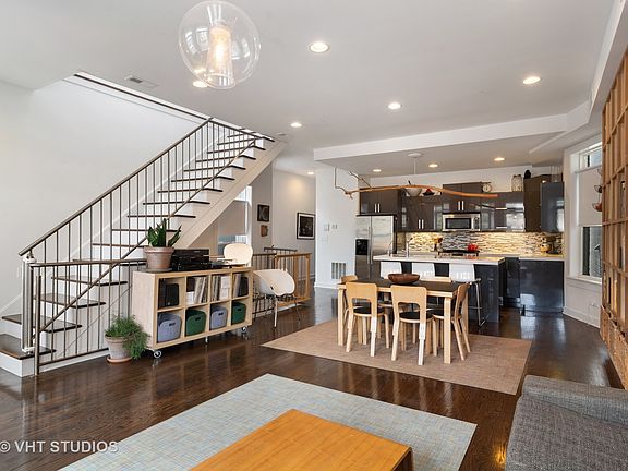 3rd image of 2513 W Chicago Ave #2
