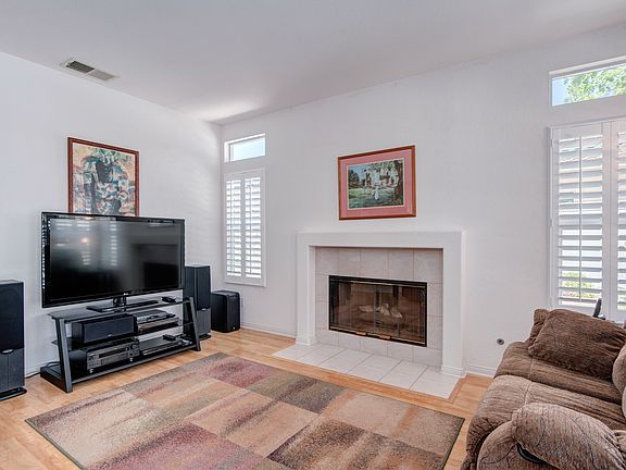 2 fireplaces in living room & family room.