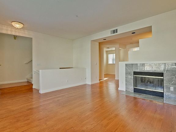 5th image of 403 Camille Cir Unit 15