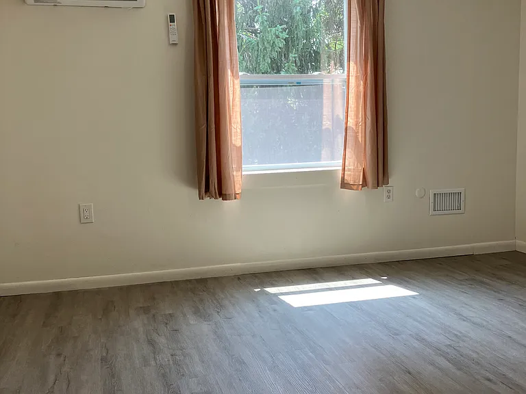 108 Park St #2B — Photo 1