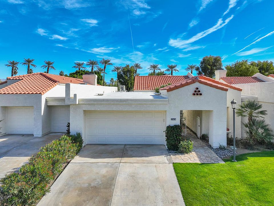 1st image of 77670 Los Arboles Dr