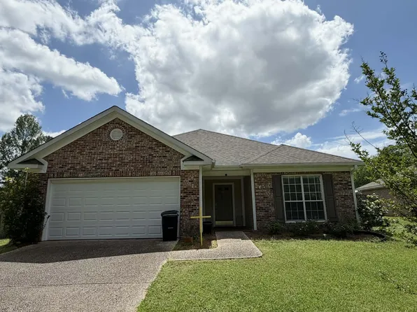 105 E Ave, Ellisville, MS 39437