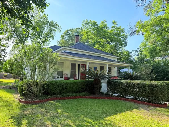 305 College St, Sparks, GA 31647