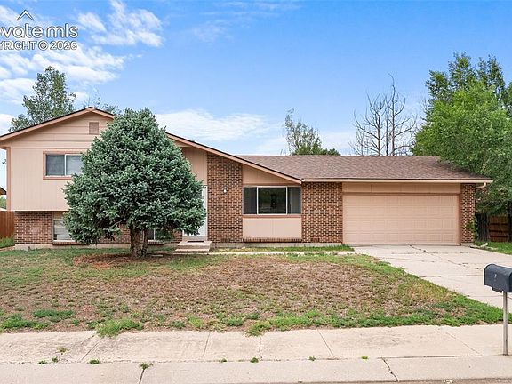 3rd image of 4830 Turquoise Cir