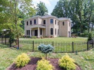 128 Moore Ave SW, Vienna, VA 22180