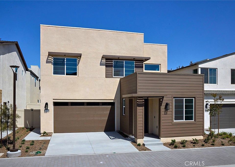 1st image of 3425 E Moonstone Dr