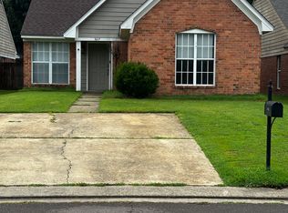5617 Donald Dr, Southaven, MS 38671