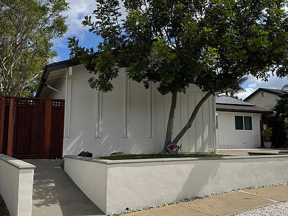 3rd image of 3134 Ducommun Ave #1