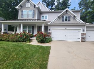 14415 Manor Rd, Grand Haven, MI 49417