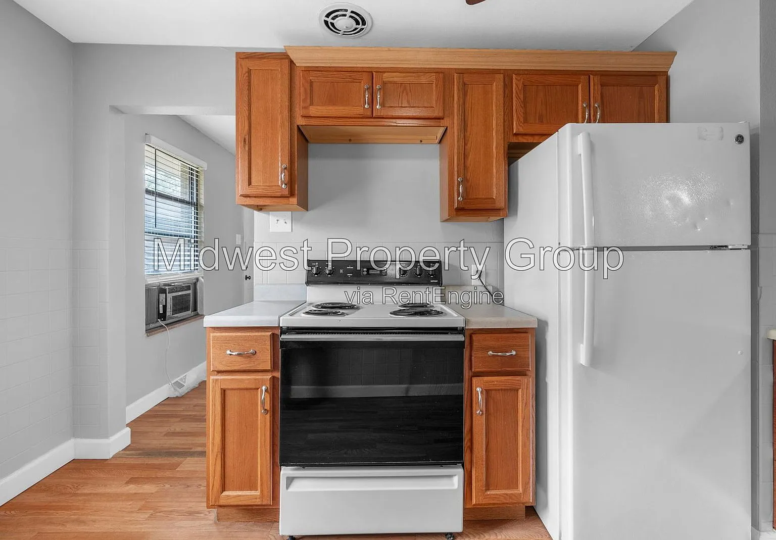 1 bed, 1.0 bath, 675 sqft, $850 — Photo 2