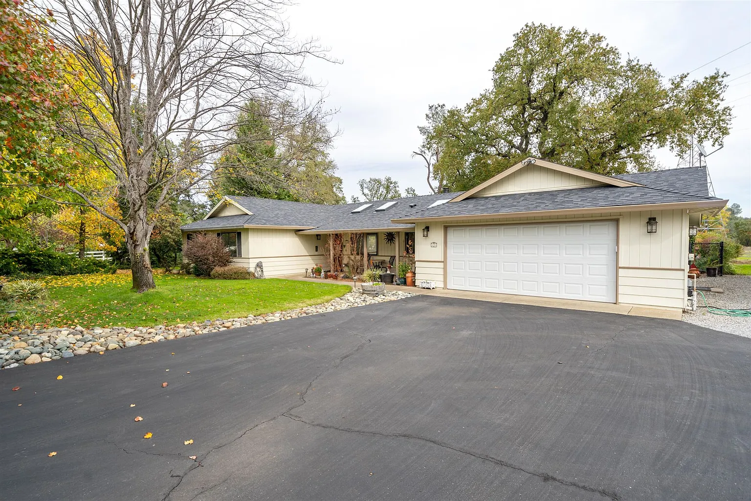 23780 Springwood Way photo 1