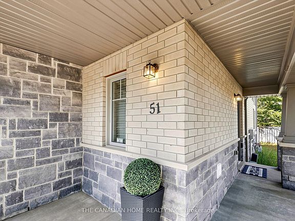 5th image of 51 Arlington Cres
