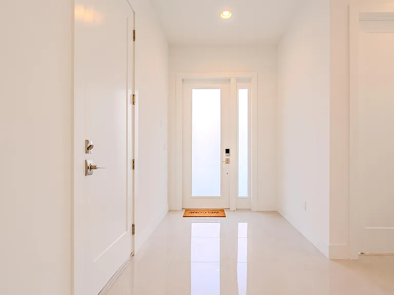 1427 SW 23rd St — Photo 16