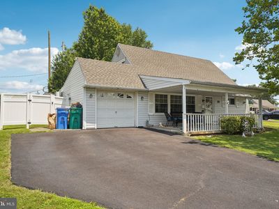 28 Indian Red Rd, Levittown, PA, 19057
