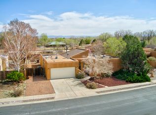 4412 De La Cruz NW, Albuquerque, NM 87107
