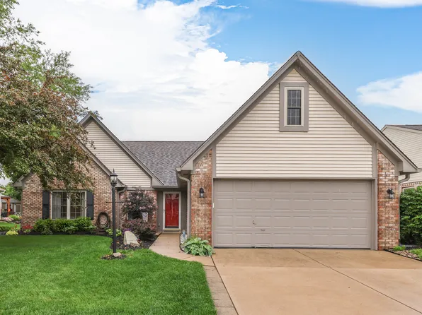 1053 Fountain Grass Dr, Greenwood, IN 46143