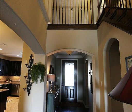 3rd image of 1705 Goldenrod Ln