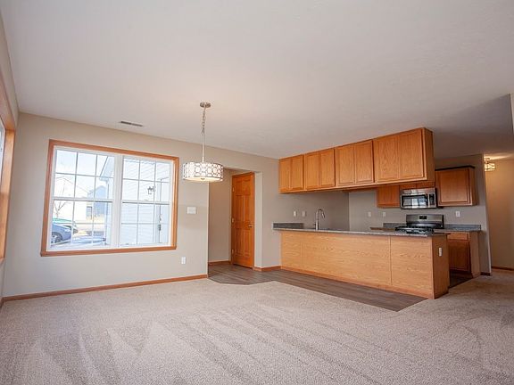 5th image of 6407 Oak Crest Ln