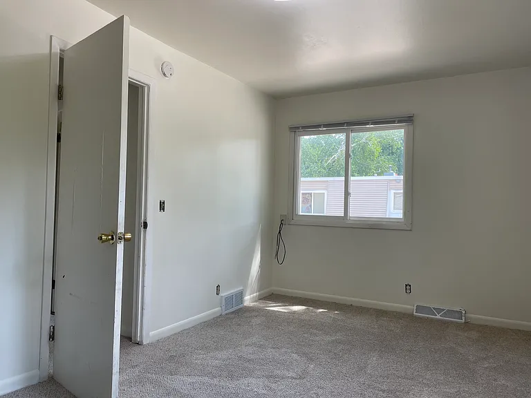 6214 Raymond Rd — Photo 23