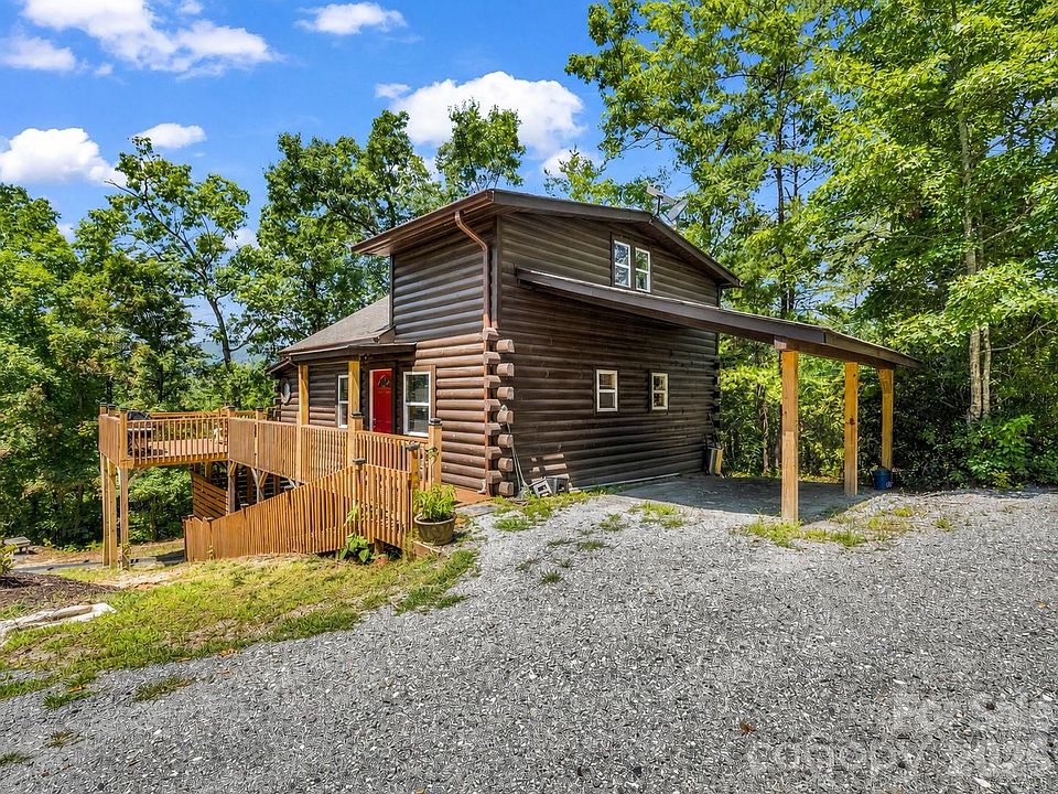 1st image of 180 Mountain Ridge Dr