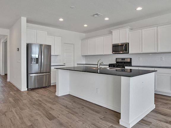 5th image of 639 W Glen Canyon Dr