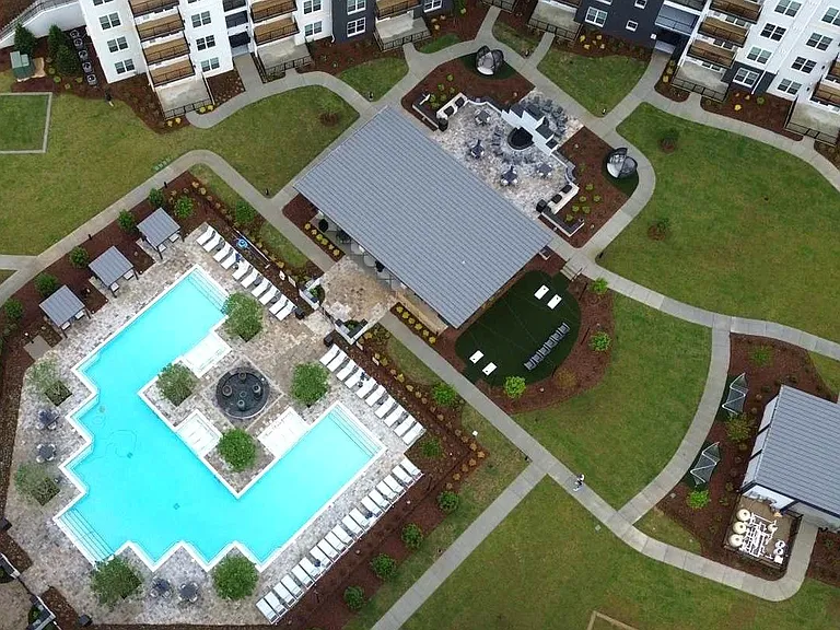 The Collier Sugar Hill Luxury Apartments — Photo 4