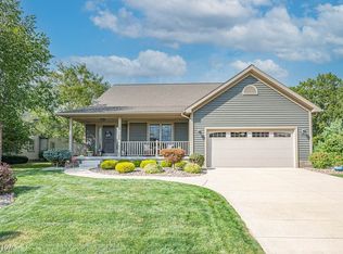 550 Windjammer Dr, Columbiana, OH 44408