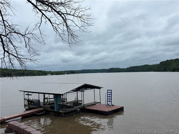 62 Dewing Dr, Edwards, MO 65326