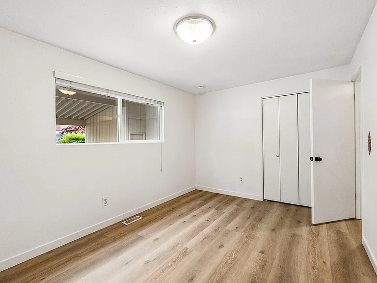 8615 236th St SW — Photo 23