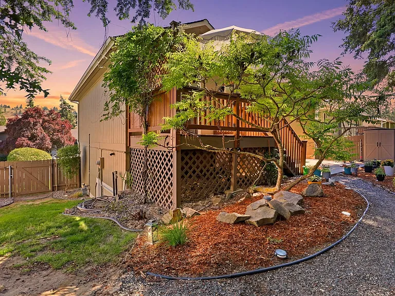 4724 S Keyes Ct — Photo 15