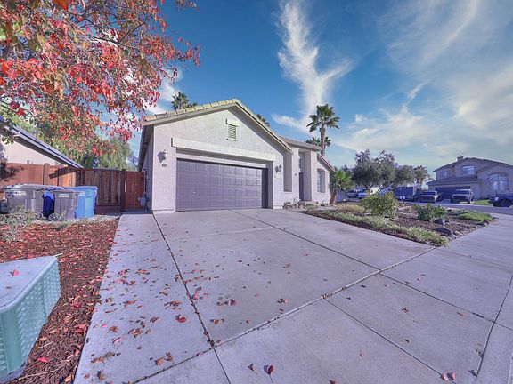 2nd image of 4724 Cove Ln
