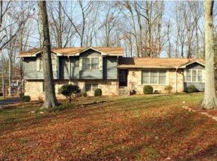 812 Crown Point Rd W, Signal Mountain, TN 37377