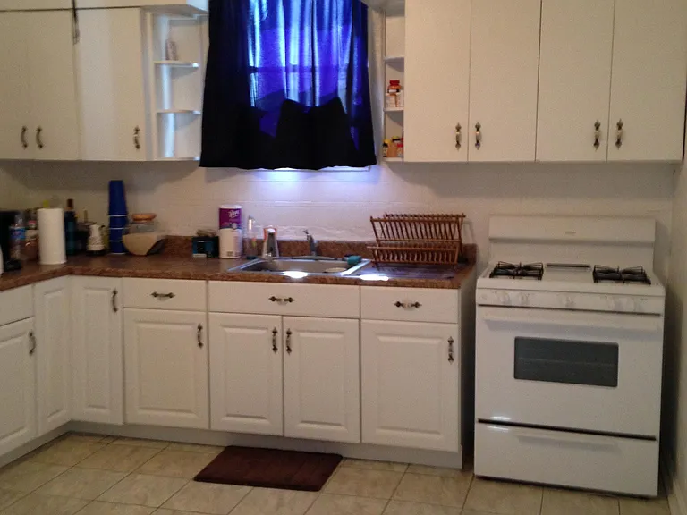 4 Dewitt St #1 — Photo 3