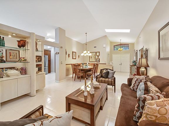 4th image of 9810 Harbour Lake Cir